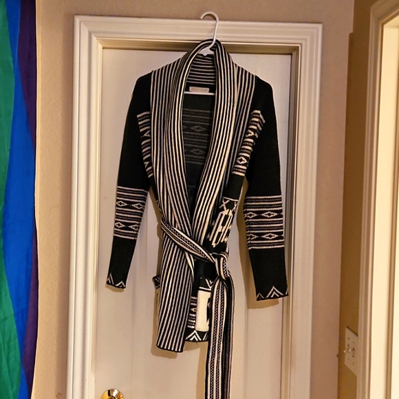 Lovestitch Gray & White Aztec Print Belted Cardigan Sweater Entire Outfit-Medium - Picture 2 of 10